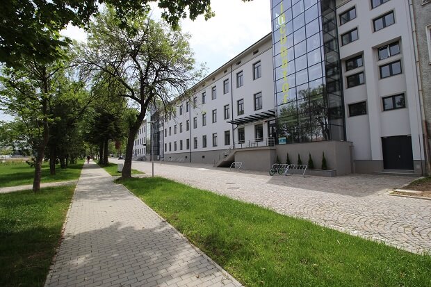 "София тех парк” и 14-те развойници